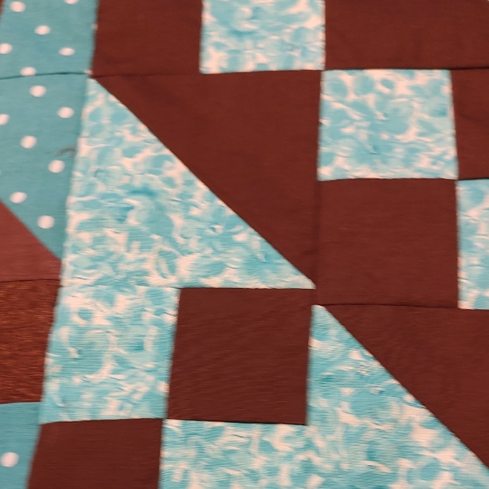 Jacob's Ladder Patchwork Quilt in Brown and Blue - Picture 4 of 6